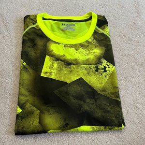 Under Armour: Good Condition loose fitting activewear shirt